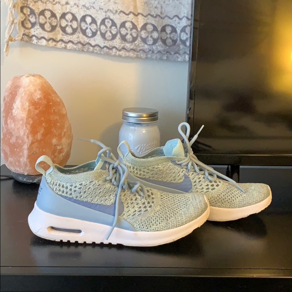 nike tennis shoes